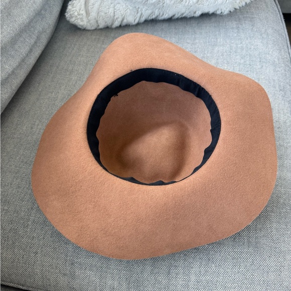Set of 2 Tan & Black Hats - Picture 2 of 7